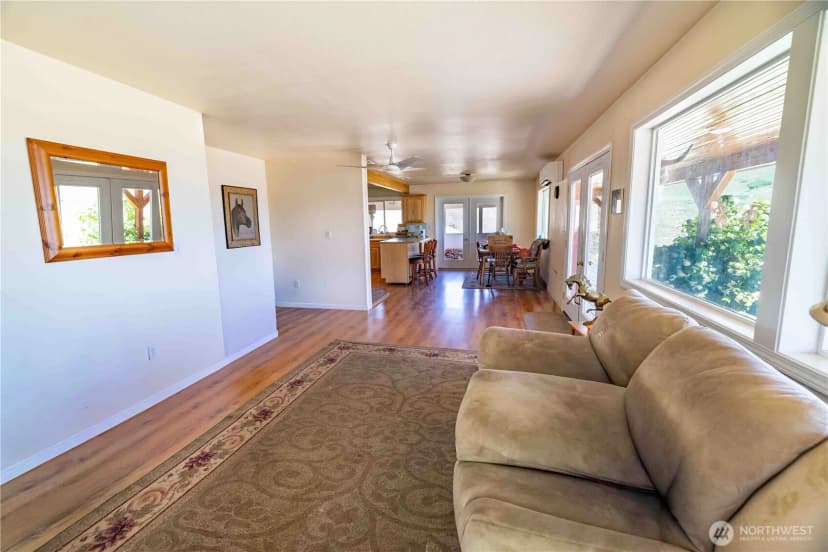 Property photo for 476 Bill Shaw Road, Pateros photo 11