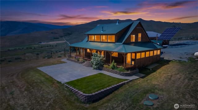 Property photo for 476 Bill Shaw Road, Pateros