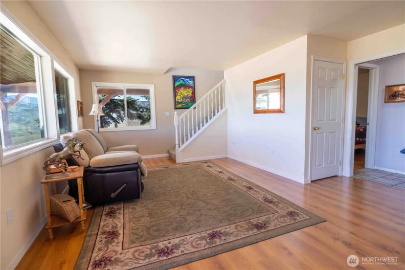 Property photo for 476 Bill Shaw Road, Pateros photo 10