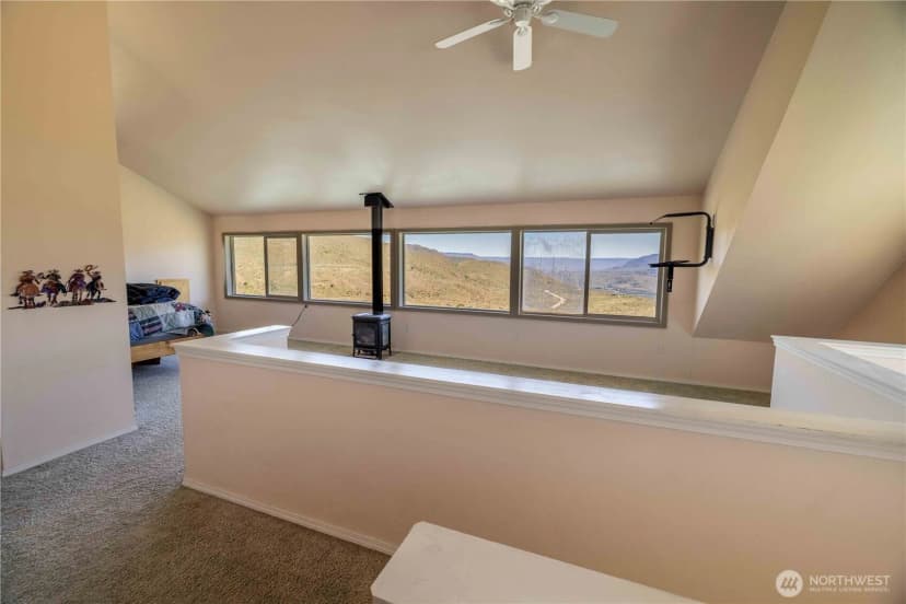 Property photo for 476 Bill Shaw Road, Pateros photo 20