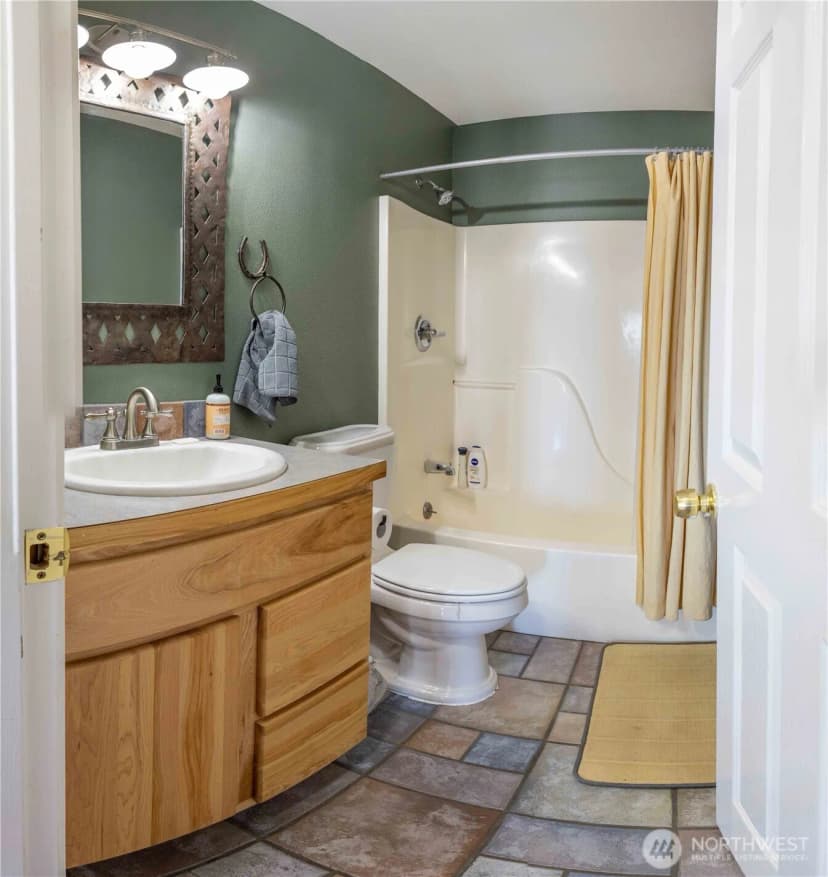 Property photo for 476 Bill Shaw Road, Pateros photo 21