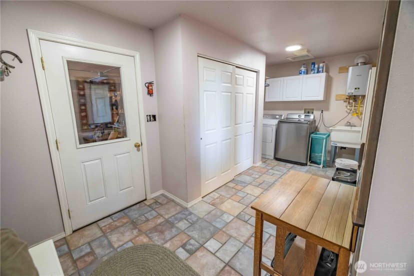 Property photo for 476 Bill Shaw Road, Pateros photo 23