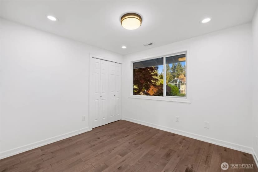 Property photo for 8533 Se 76th Place, Mercer Island photo 16