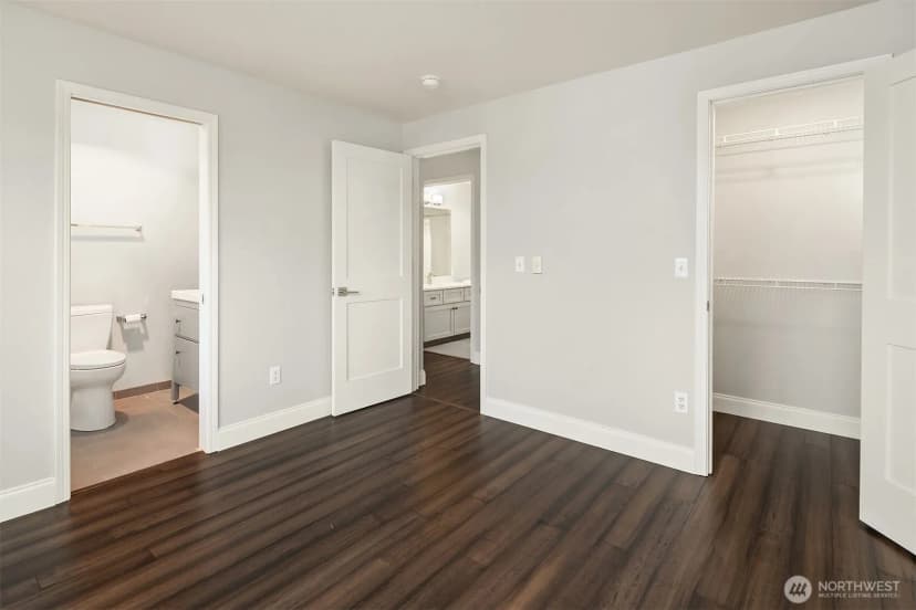 Property photo for 1818 18th Avenue #204, Seattle photo 13