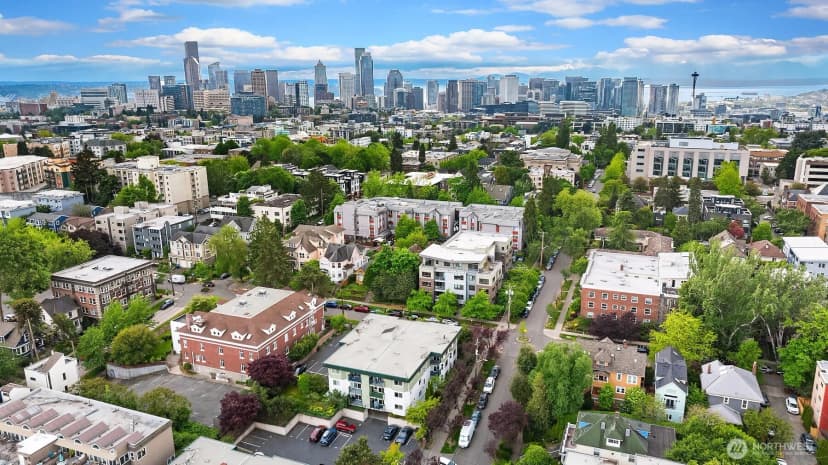 Property photo for 1818 18th Avenue #204, Seattle photo 22