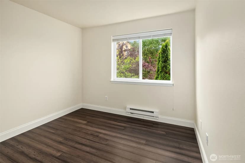 Property photo for 1818 18th Avenue #204, Seattle photo 12