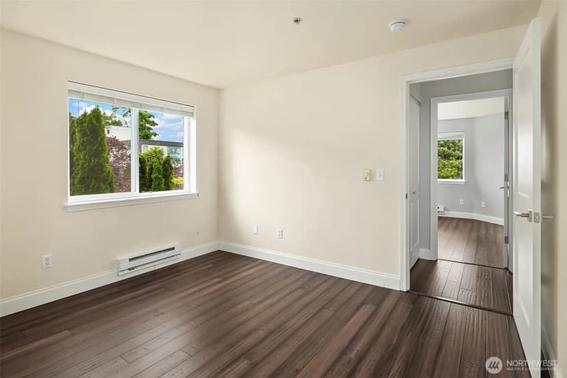 Property photo for 1818 18th Avenue #204, Seattle photo 15