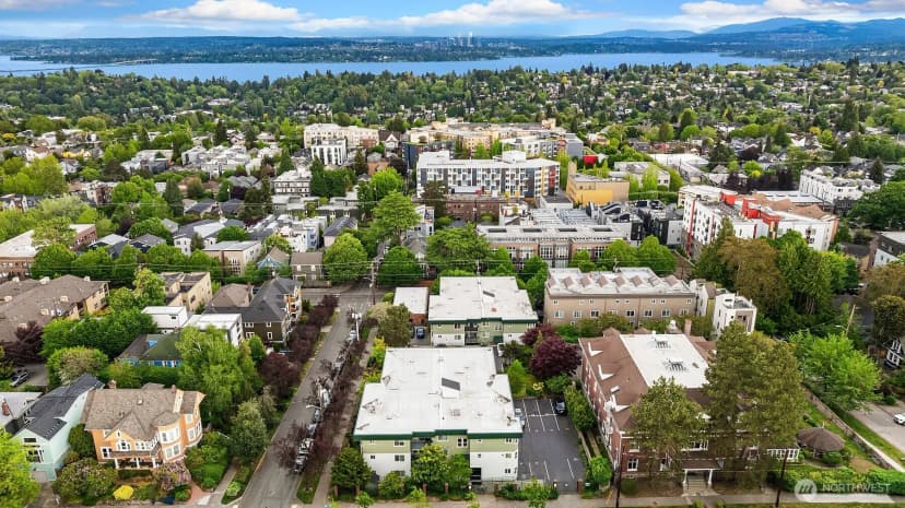 Property photo for 1818 18th Avenue #204, Seattle photo 21