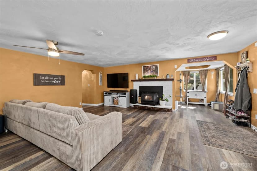 Property photo for 32816 82nd Avenue S, Roy photo 10