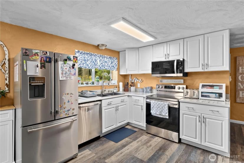 Property photo for 32816 82nd Avenue S, Roy photo 13