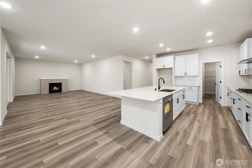 Property photo for 13910 208th Avenue E, Bonney Lake photo 12