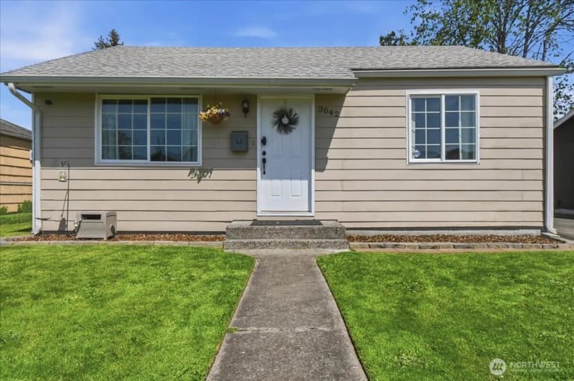 Property photo for 3042 Field Street, Longview photo 2
