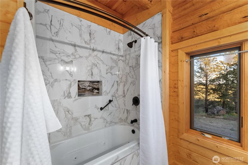 Property photo for 1831 Cottontail Lane, Chelan photo 28