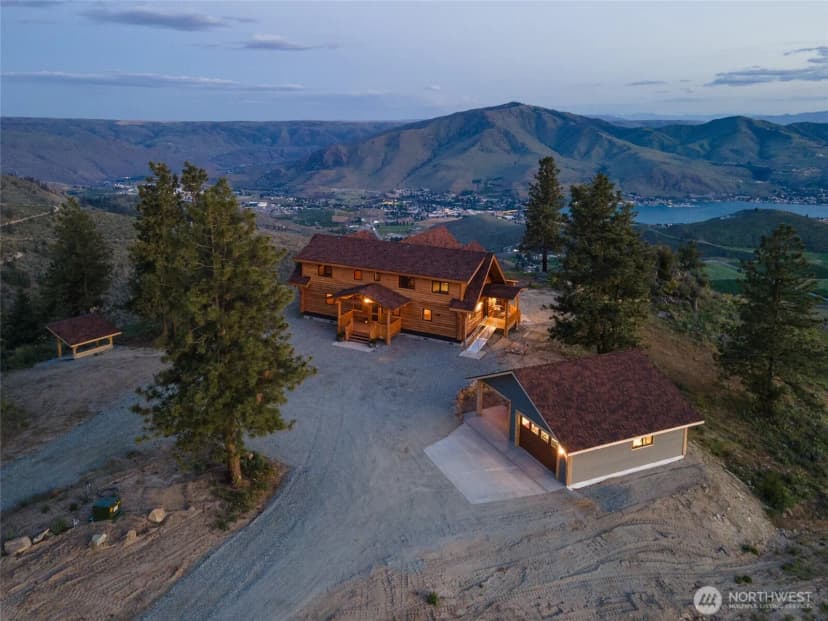 Property photo for 1831 Cottontail Lane, Chelan photo 2