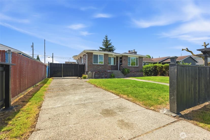 Property photo for 922 E 63rd Street, Tacoma photo 28