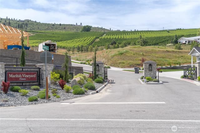 Property photo for 115 Loretta Lane, Chelan photo 2