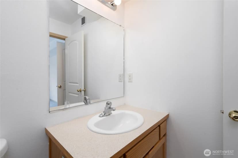 Property photo for 1640 Sw Mulberry Place #c203, Oak Harbor photo 19