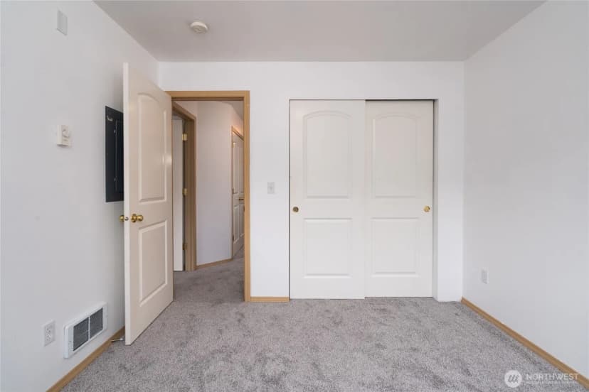 Property photo for 1640 Sw Mulberry Place #c203, Oak Harbor photo 15