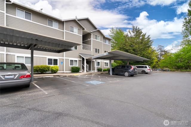 Property photo for 1640 Sw Mulberry Place #c203, Oak Harbor photo 3