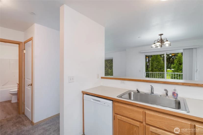 Property photo for 1640 Sw Mulberry Place #c203, Oak Harbor photo 9
