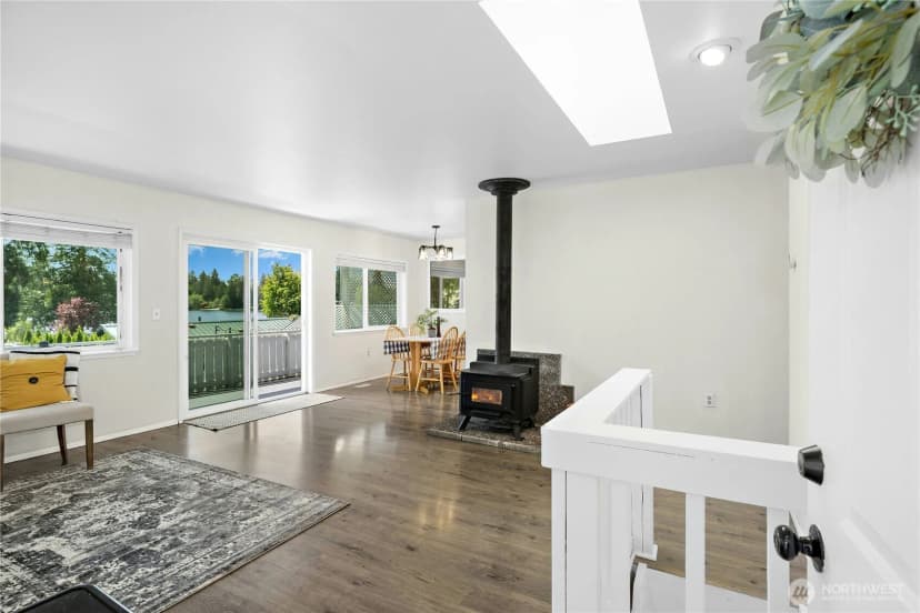 Property photo for 31025 E Lake Morton Drive Se, Kent photo 27