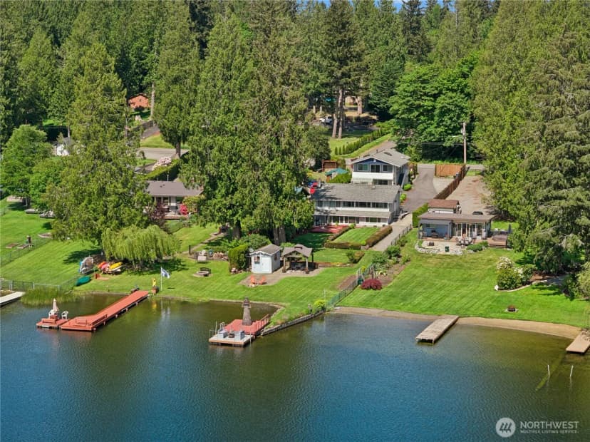 Property photo for 31025 E Lake Morton Drive Se, Kent