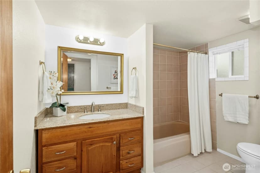 Property photo for 31025 E Lake Morton Drive Se, Kent photo 20