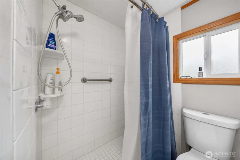 Property photo for 8210 177th Avenue Sw, Longbranch photo 22