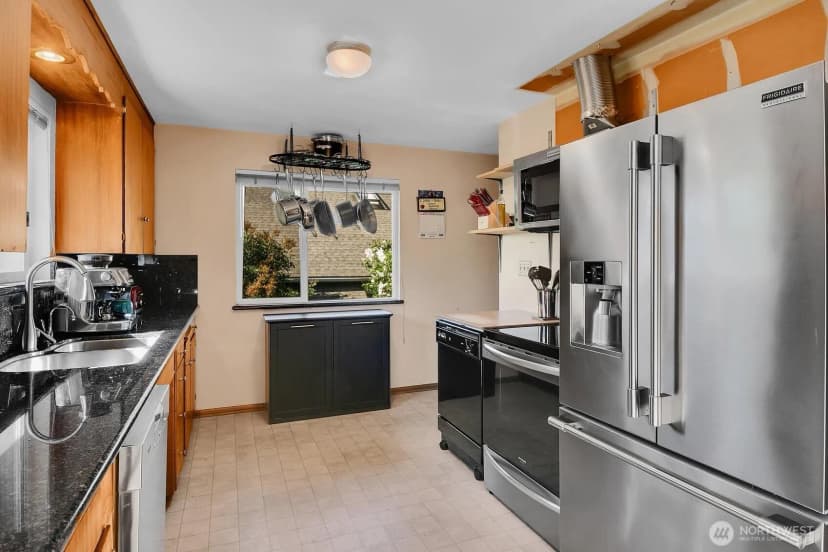 Property photo for 5309 Sw 47th, Seattle photo 8