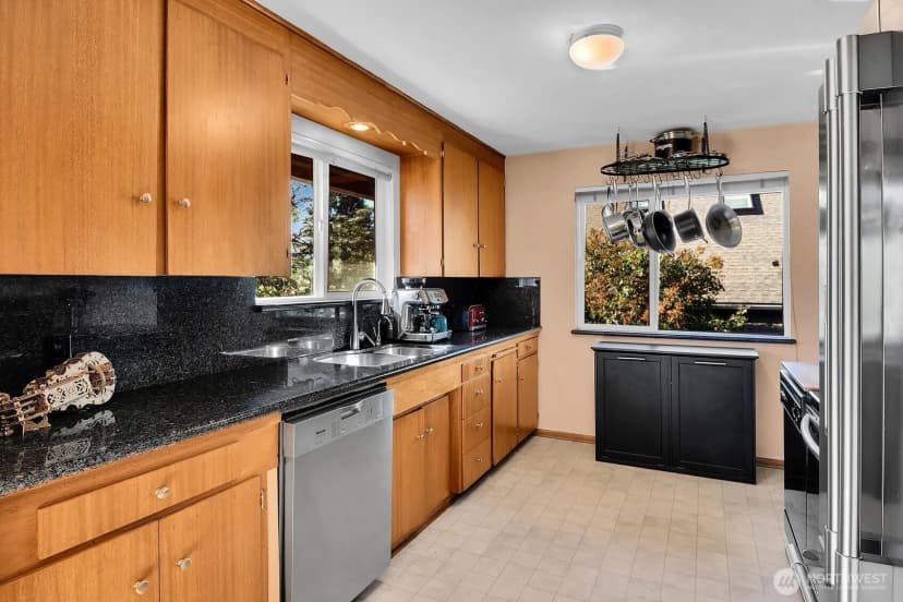 Property photo for 5309 Sw 47th, Seattle photo 7