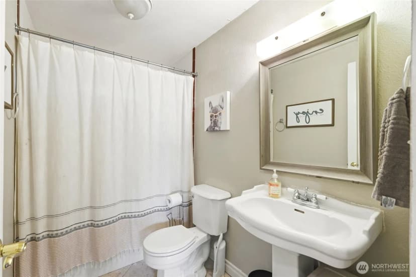 Property photo for 619 Willow Road, Bellingham photo 23