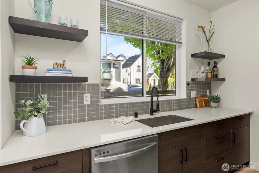 Property photo for 531 S Cloverdale Street #a, Seattle photo 12