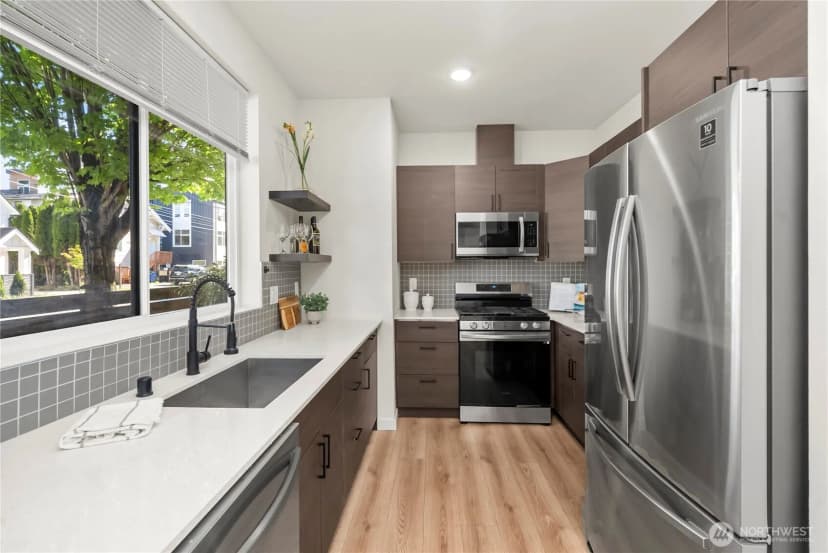 Property photo for 531 S Cloverdale Street #a, Seattle photo 13
