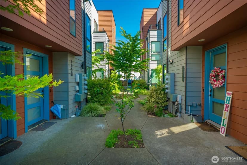 Property photo for 531 S Cloverdale Street #a, Seattle photo 35