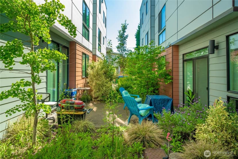 Property photo for 531 S Cloverdale Street #a, Seattle photo 33