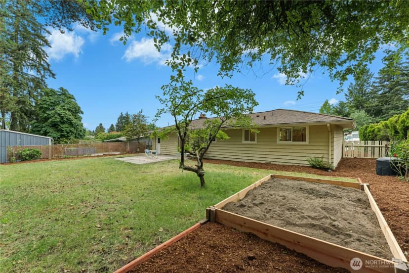 Property photo for 804 Lynnwood Avenue Ne, Renton photo 26