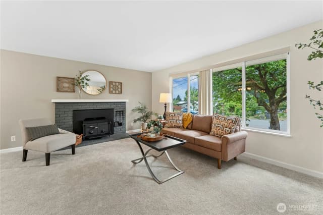 Property photo for 804 Lynnwood Avenue Ne, Renton photo 4