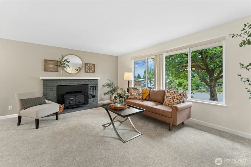 Property photo for 804 Lynnwood Avenue Ne, Renton photo 4