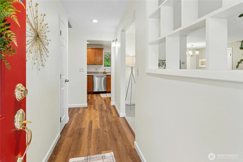 Property photo for 804 Lynnwood Avenue Ne, Renton photo 3