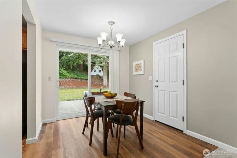 Property photo for 804 Lynnwood Avenue Ne, Renton photo 7