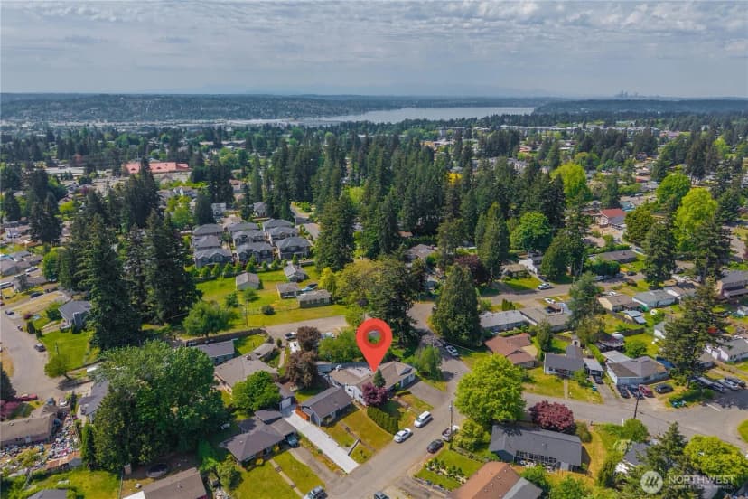 Property photo for 691 Redmond Avenue Ne, Renton photo 10