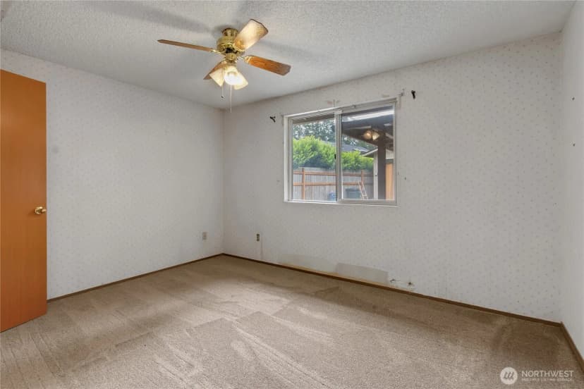 Property photo for 9209 Deers Tongue Cir W, University Place photo 10