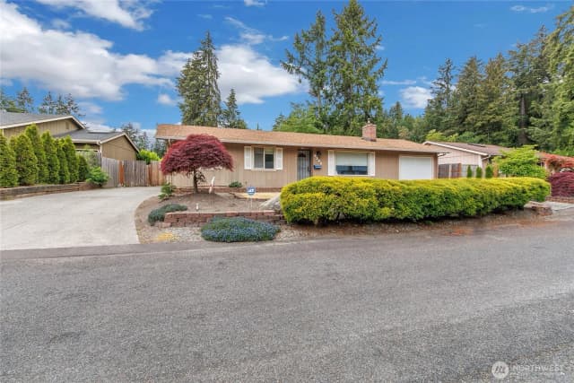 Property photo for 9209 Deers Tongue Cir W, University Place