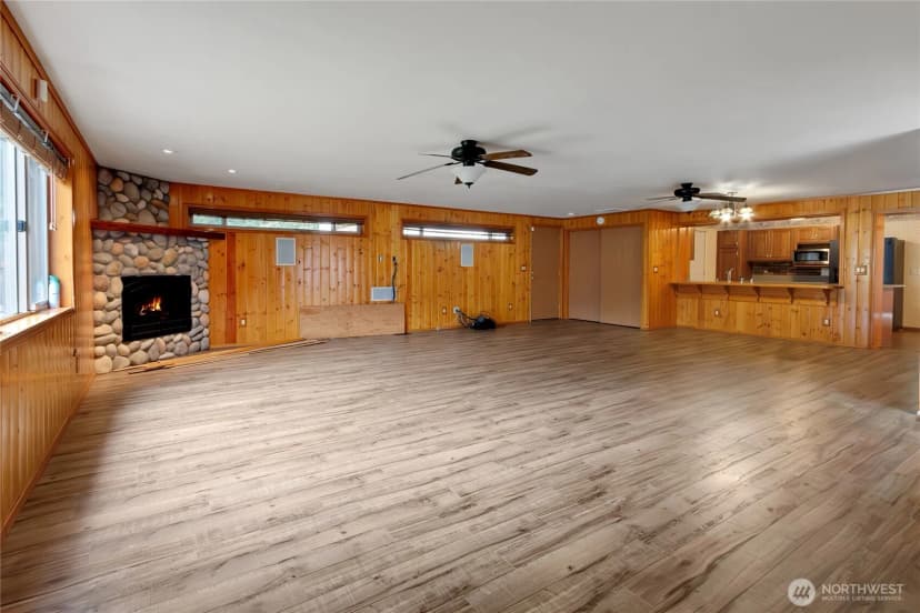Property photo for 9209 Deers Tongue Cir W, University Place photo 9