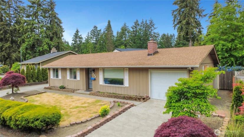 Property photo for 9209 Deers Tongue Cir W, University Place photo 2