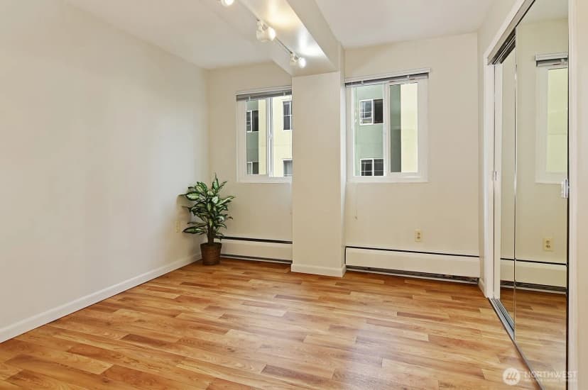 Property photo for 1200 Boylston Avenue #304, Seattle photo 9