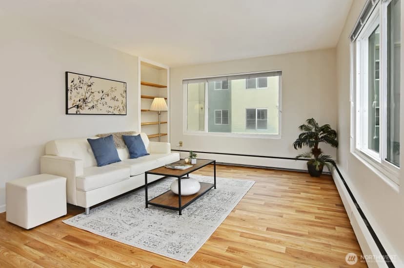 Property photo for 1200 Boylston Avenue #304, Seattle photo 3