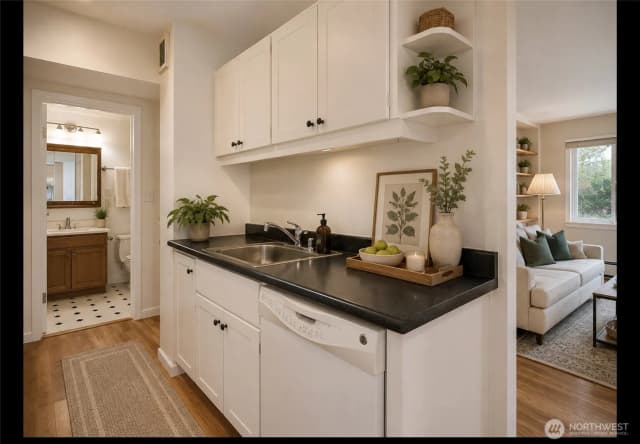 Property photo for 1200 Boylston Avenue #304, Seattle photo 5