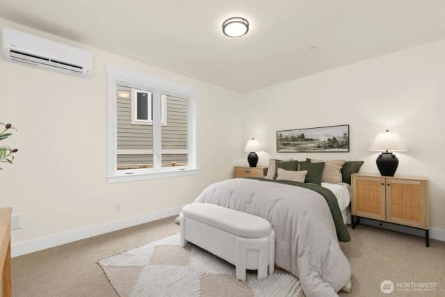 Property photo for 815 130th Avenue, Bellevue photo 3
