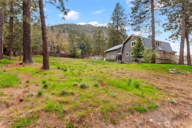Property photo for 0 Lakeview Place, Chelan photo 2
